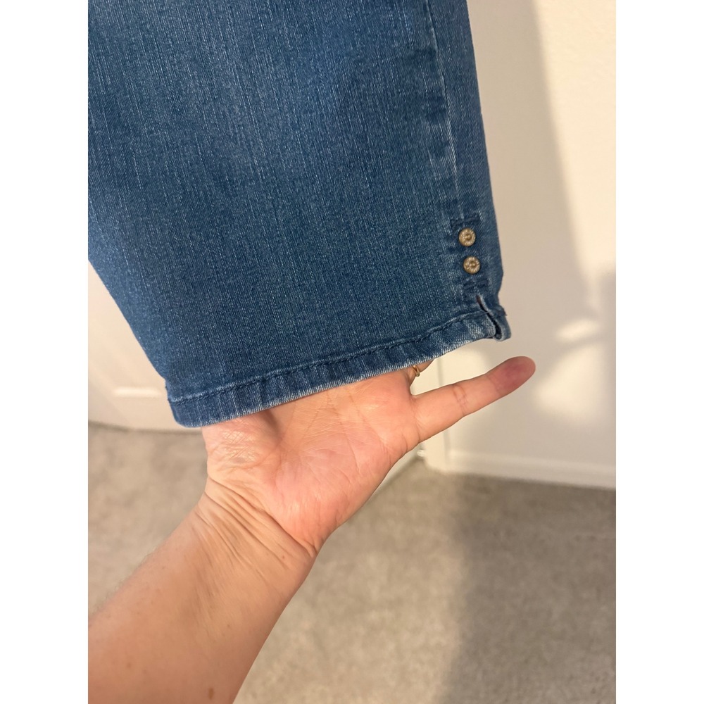Gloria Vanderbilt Amanda High Rise Capri Jeans 22W Blue Denim Capri Pants - Picture 6 of 7